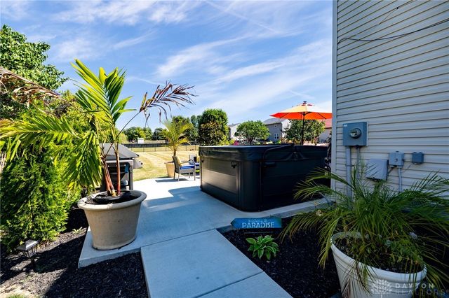 80 N Lakeshore Drive, Springboro, OH 45066