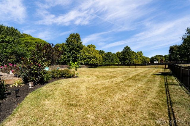 80 N Lakeshore Drive, Springboro, OH 45066