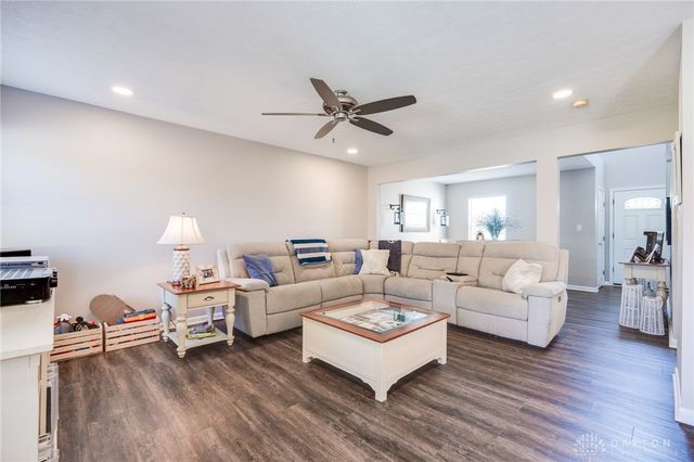 80 N Lakeshore Drive, Springboro, OH 45066