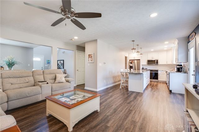 80 N Lakeshore Drive, Springboro, OH 45066