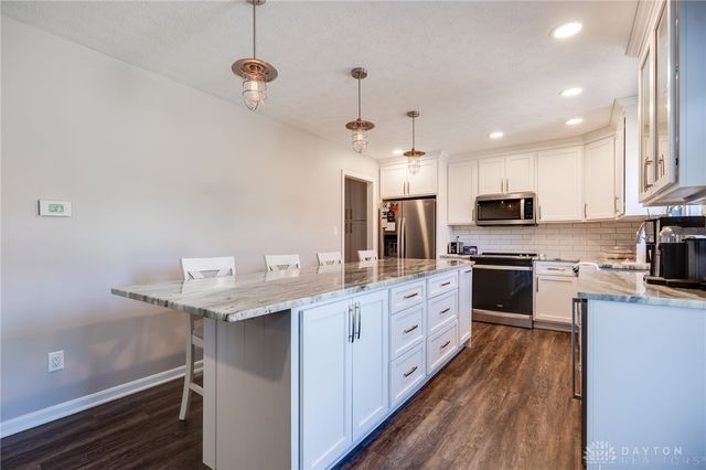 80 N Lakeshore Drive, Springboro, OH 45066