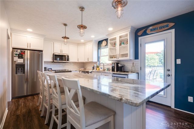 80 N Lakeshore Drive, Springboro, OH 45066