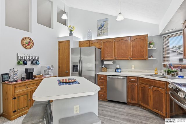 7611 S 137th Avenue, Omaha, NE 68138