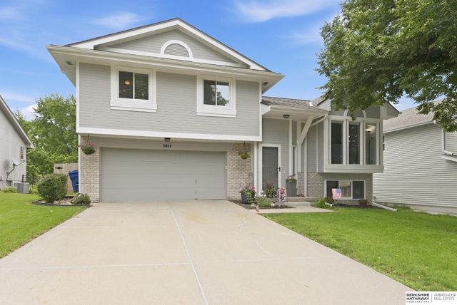 7611 S 137th Avenue, Omaha, NE 68138