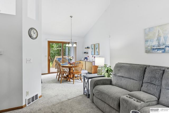 7611 S 137th Avenue, Omaha, NE 68138