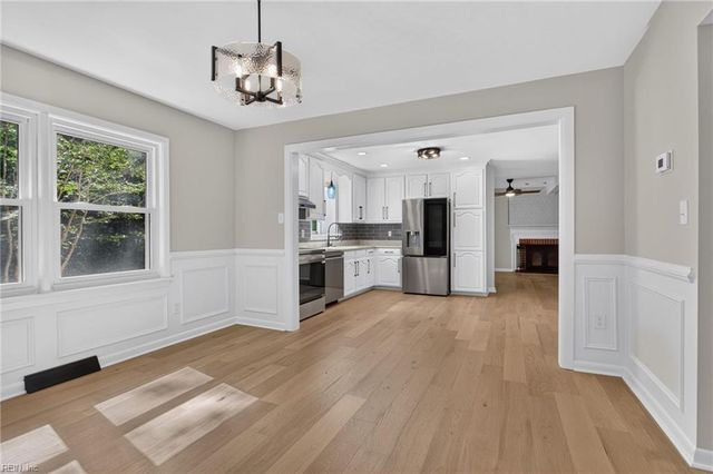 37 Indian Springs DR, Newport News, VA 23606