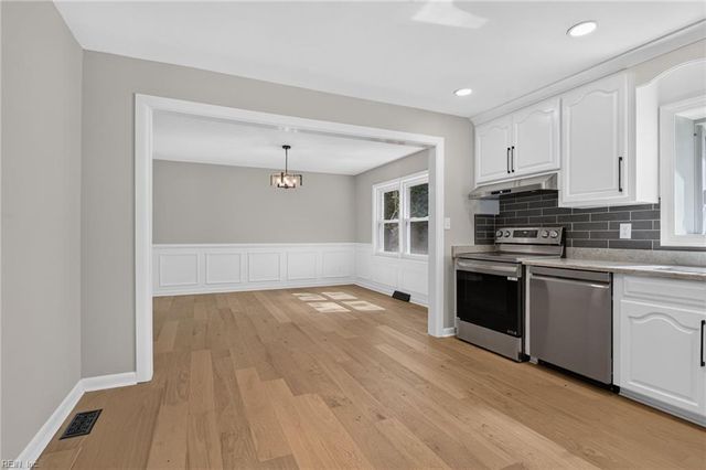 37 Indian Springs DR, Newport News, VA 23606