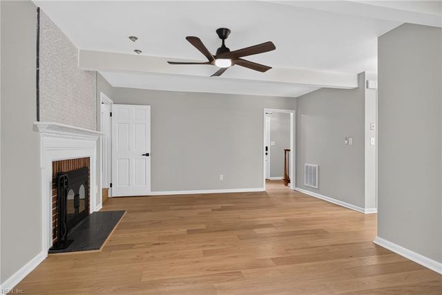 37 Indian Springs DR, Newport News, VA 23606