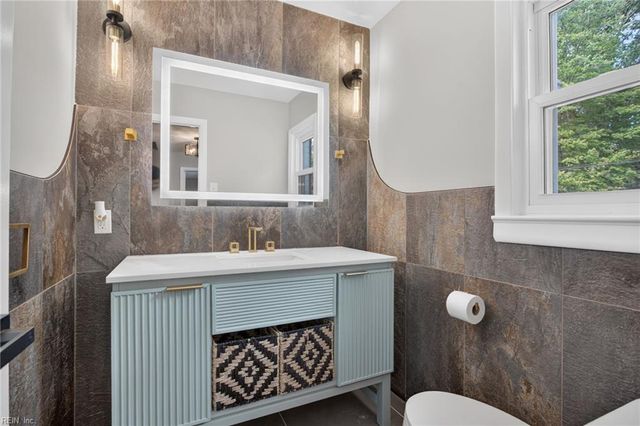 37 Indian Springs DR, Newport News, VA 23606