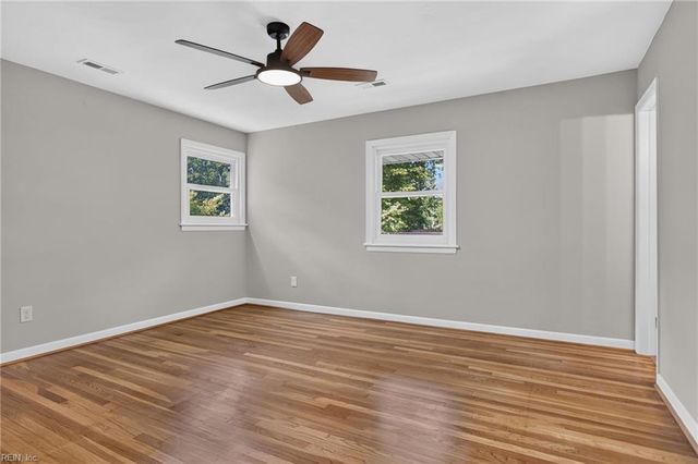 37 Indian Springs DR, Newport News, VA 23606