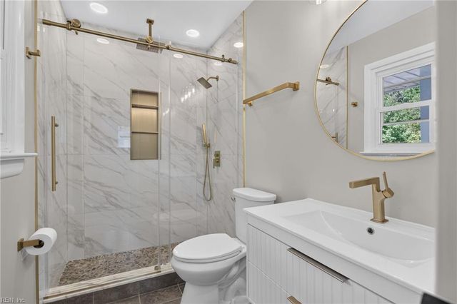 37 Indian Springs DR, Newport News, VA 23606