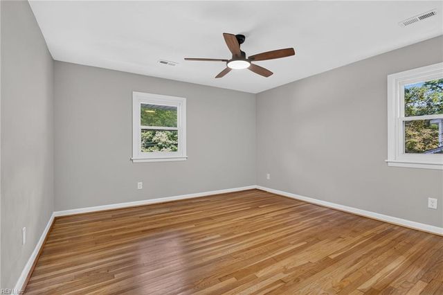 37 Indian Springs DR, Newport News, VA 23606