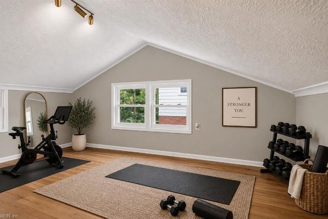 37 Indian Springs DR, Newport News, VA 23606
