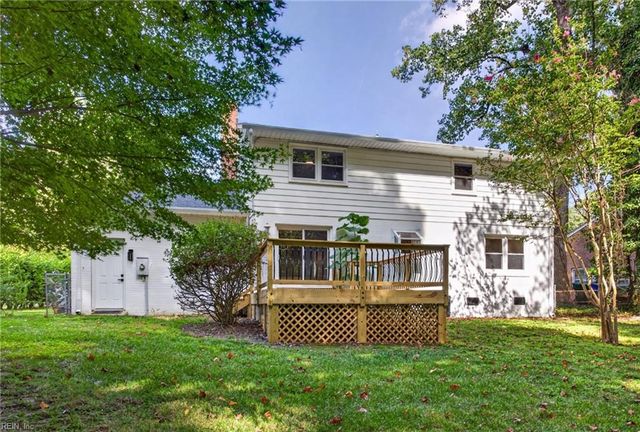 37 Indian Springs DR, Newport News, VA 23606