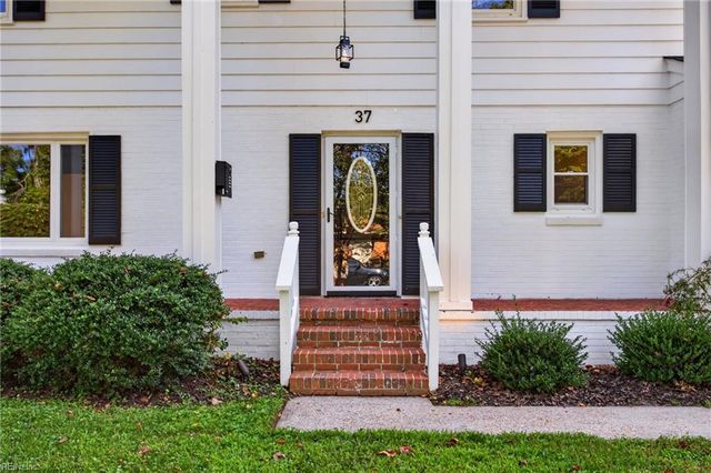 37 Indian Springs DR, Newport News, VA 23606