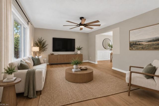37 Indian Springs DR, Newport News, VA 23606