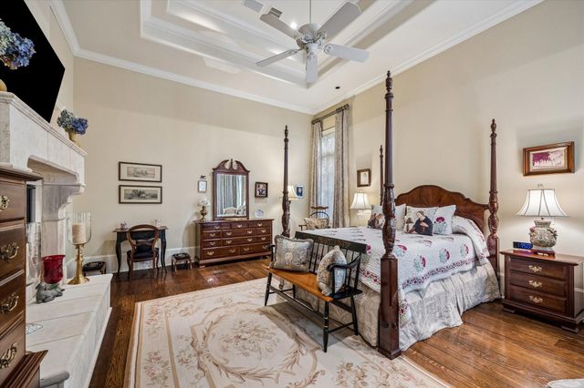 1101 Longmont Place Court, Houston, TX 77056