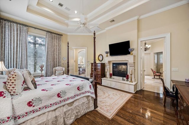 1101 Longmont Place Court, Houston, TX 77056