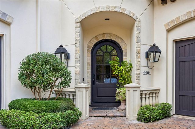 1101 Longmont Place Court, Houston, TX 77056
