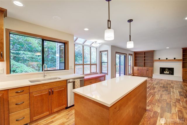 3620 169th Avenue NE, Bellevue, WA 98008