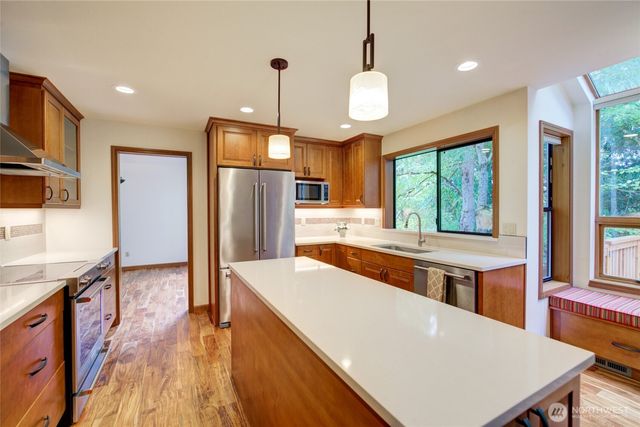 3620 169th Avenue NE, Bellevue, WA 98008