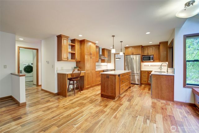 3620 169th Avenue NE, Bellevue, WA 98008