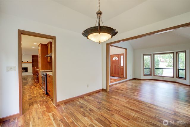 3620 169th Avenue NE, Bellevue, WA 98008