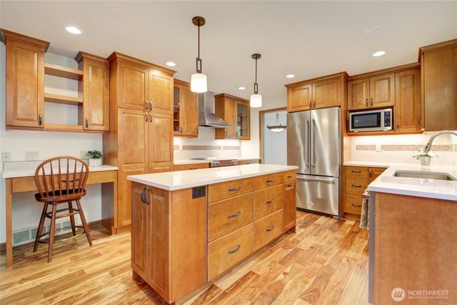 3620 169th Avenue NE, Bellevue, WA 98008
