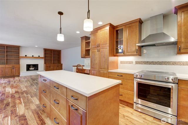 3620 169th Avenue NE, Bellevue, WA 98008