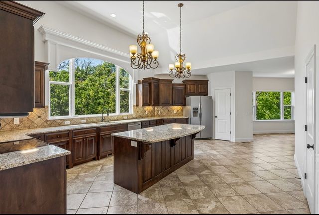 617 Excalibur Ct, Smyrna, TN 37167