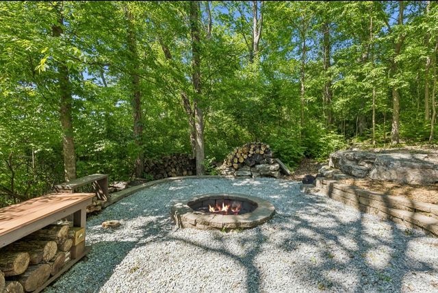617 Excalibur Ct, Smyrna, TN 37167