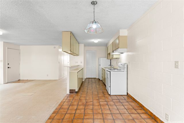 85-215 Ala Akau Street E, Waianae, HI 96792