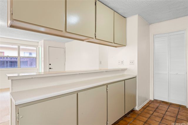 85-215 Ala Akau Street E, Waianae, HI 96792