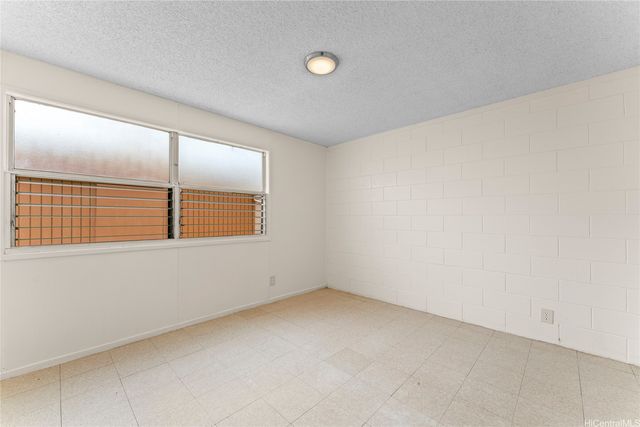 85-215 Ala Akau Street E, Waianae, HI 96792