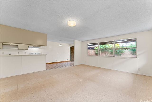 85-215 Ala Akau Street E, Waianae, HI 96792