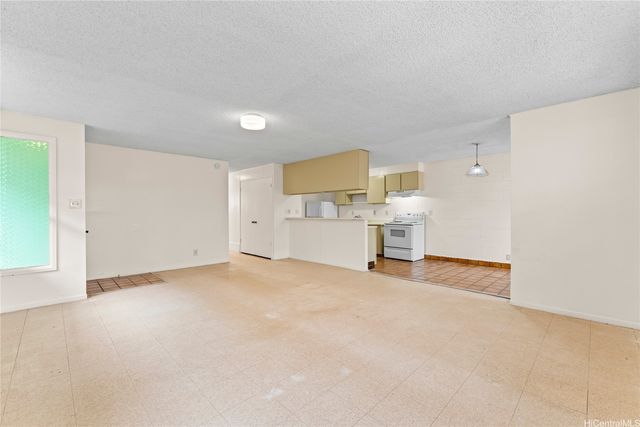 85-215 Ala Akau Street E, Waianae, HI 96792