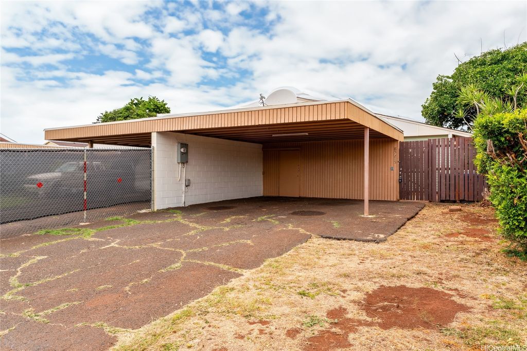 85-215 Ala Akau Street E, Waianae, HI 96792