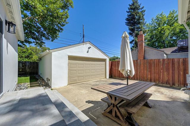 849 55th St, Sacramento, CA 95819