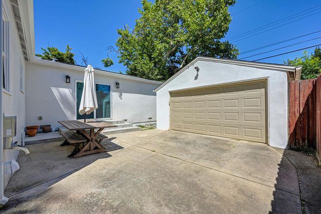 849 55th St, Sacramento, CA 95819