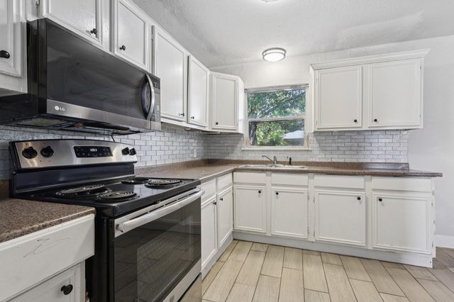 1206 Canterview Drive, Houston, TX 77047