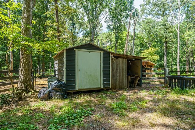 237 Rusty Lady Ln, Ellijay, GA 30536