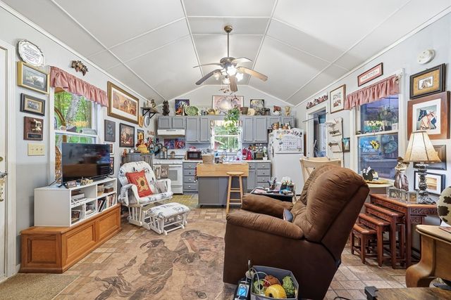 237 Rusty Lady Ln, Ellijay, GA 30536