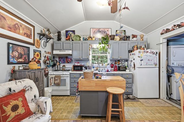 237 Rusty Lady Ln, Ellijay, GA 30536