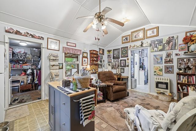 237 Rusty Lady Ln, Ellijay, GA 30536