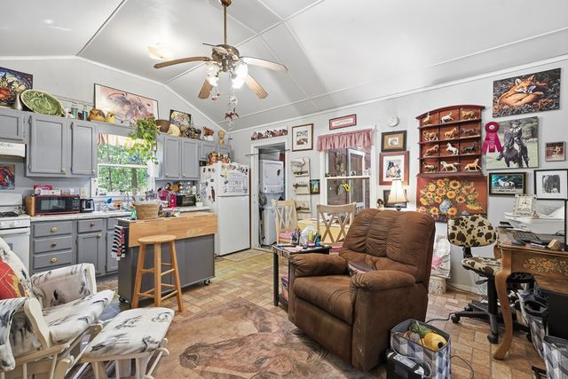 237 Rusty Lady Ln, Ellijay, GA 30536