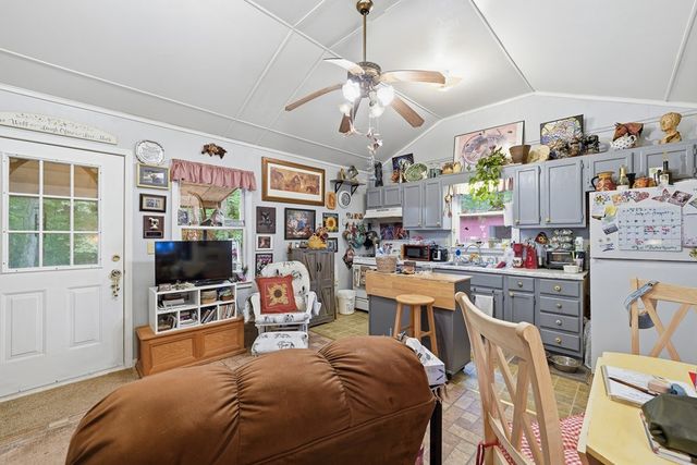 237 Rusty Lady Ln, Ellijay, GA 30536