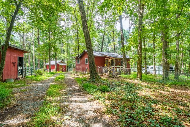 237 Rusty Lady Ln, Ellijay, GA 30536