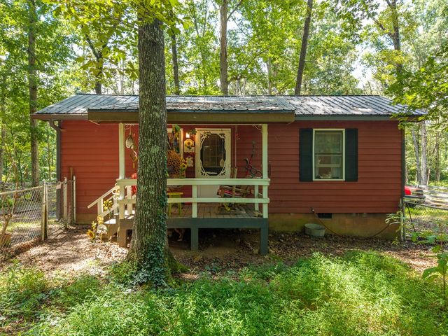 237 Rusty Lady Ln, Ellijay, GA 30536