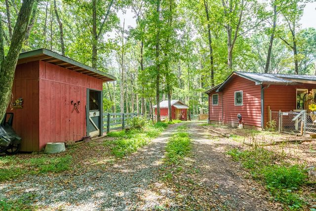 237 Rusty Lady Ln, Ellijay, GA 30536