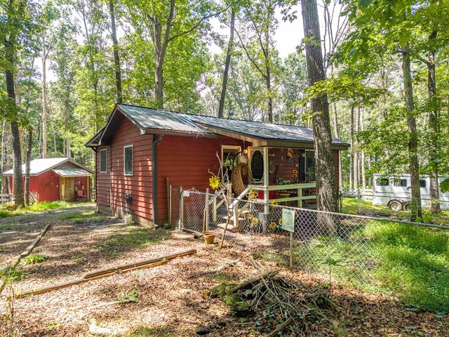 237 Rusty Lady Ln, Ellijay, GA 30536
